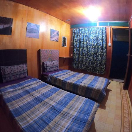 Tajau Laut Guesthouse Kudat Exterior foto
